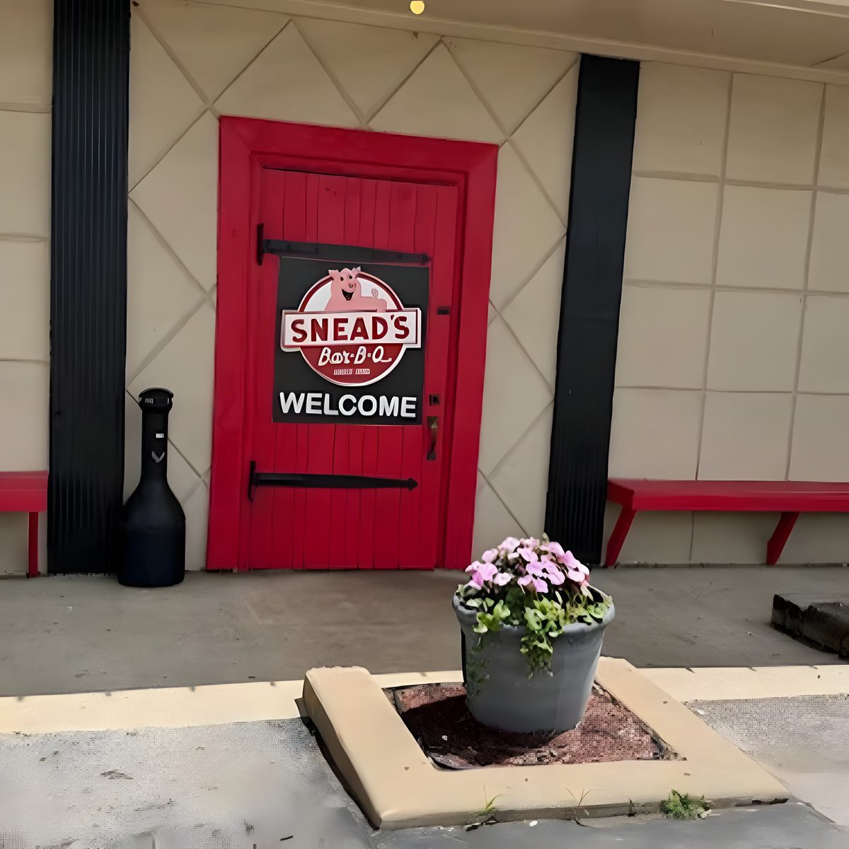 Welcome to Snead's Bar-B-Q